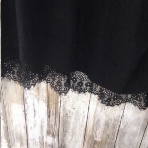 Lane Bryant Lace Bottom Long Sleeve Blouse - Picture 2 of 5